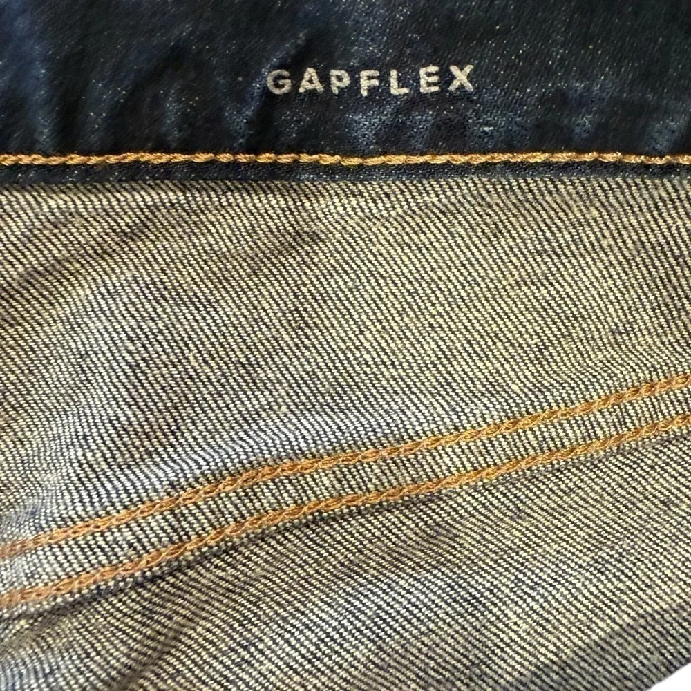 Men’s Gap Slim Straight Dark Worn Jeans size 29/30